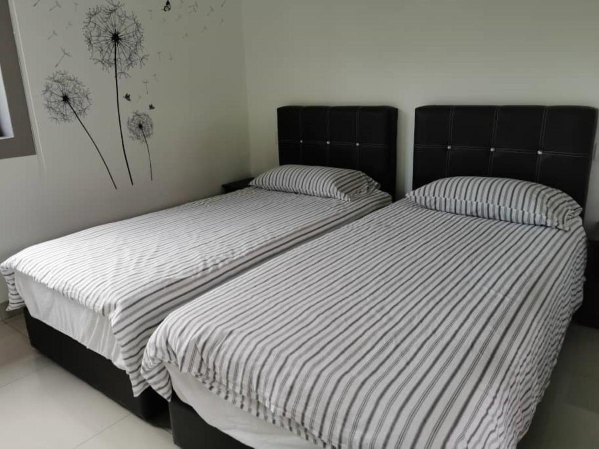 Capital O 90088 Mbp Leisure Resort Batu Pahat Exterior photo